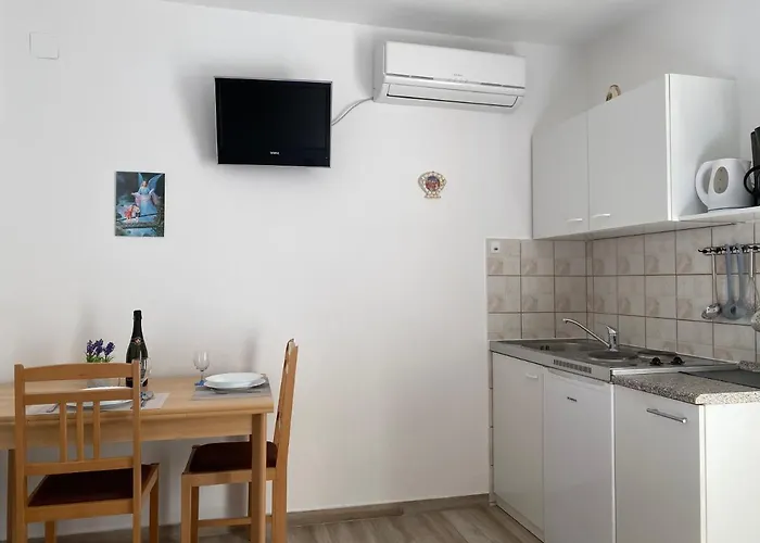 Casa de hóspedes Dijana 3*