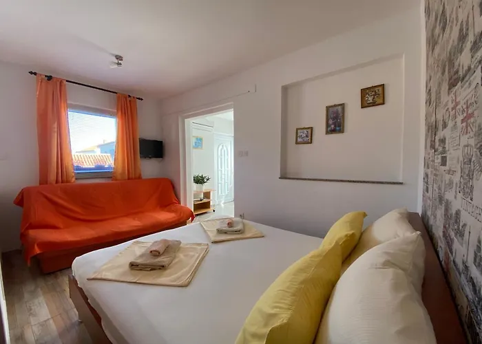Casa de hóspedes Dijana 3*